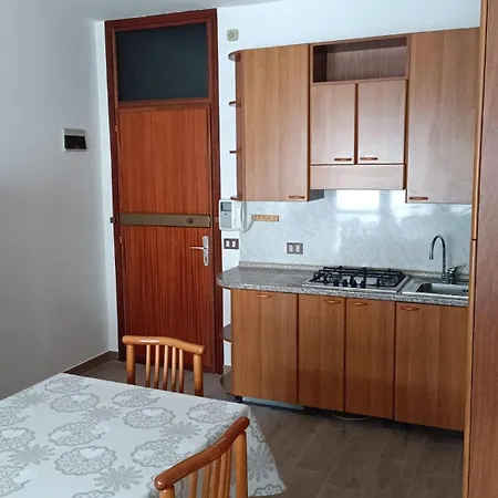 Relaxing Retreat With Terrace Apartmán